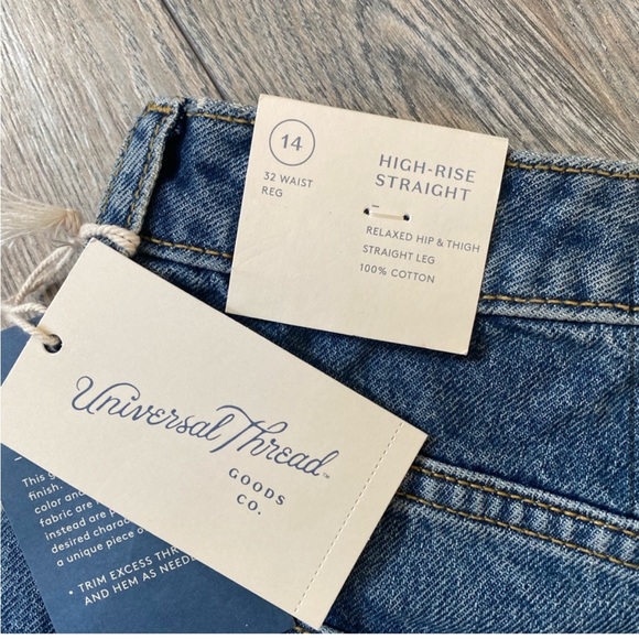 Universal Thread High Rise Denim Jeans - Picture 4 of 9